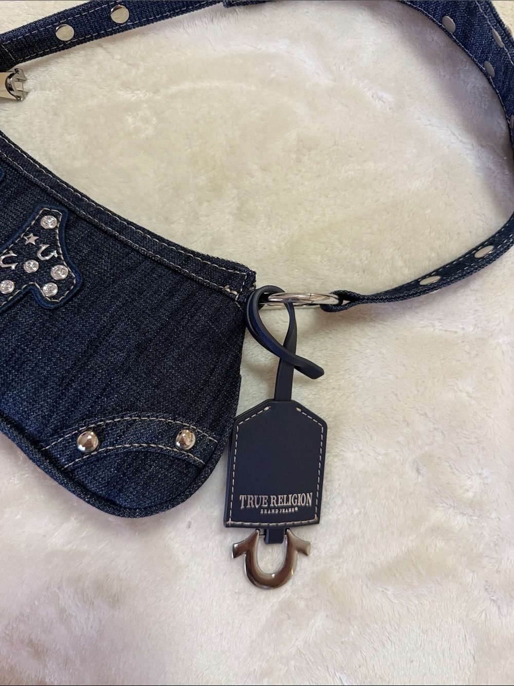 True Religion Dark Denim Studded Horseshoe Shoulder Bag Brand New - Picture 4 of 6